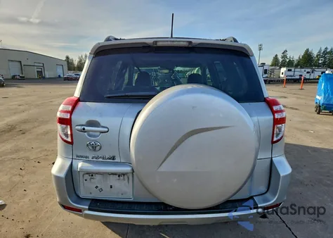 2010 Toyota Rav4 Limited z USA, uszkodzony, nr VIN JTMYK4DV0AD004053